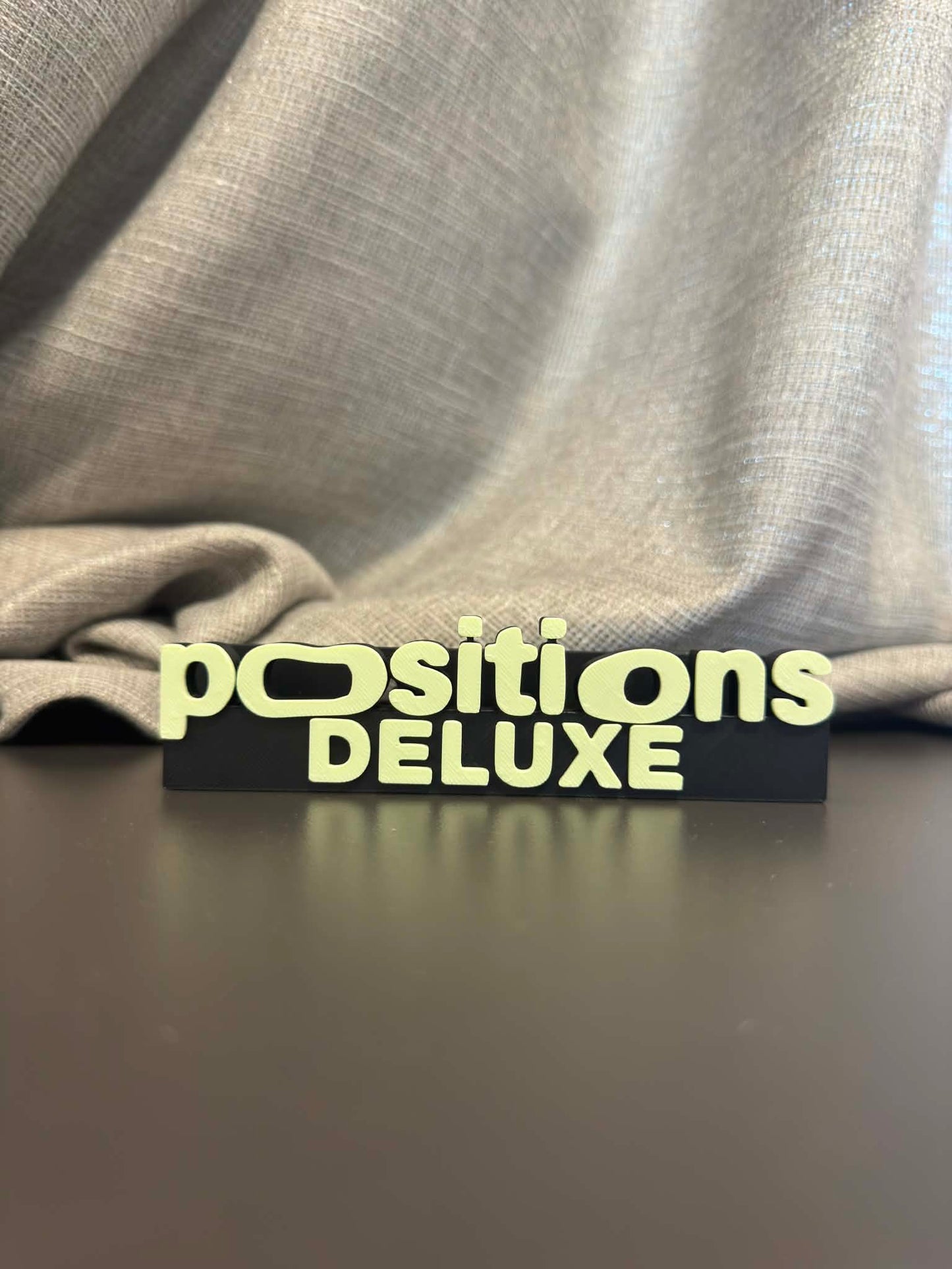 Positions Deluxe - Ariana Grande (Display Stand)