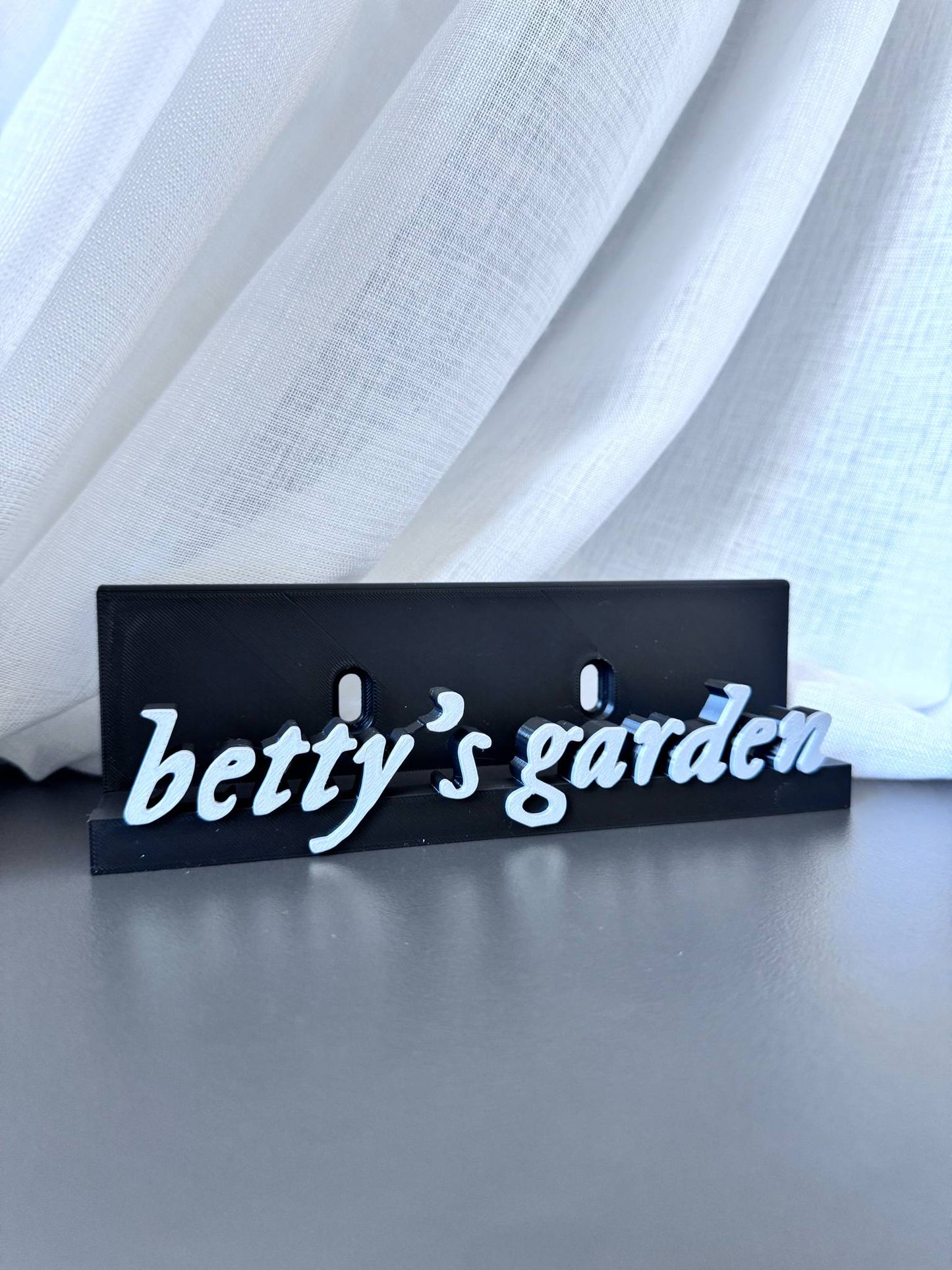 Betty's Garden - Taylor Swift (Display Stand)