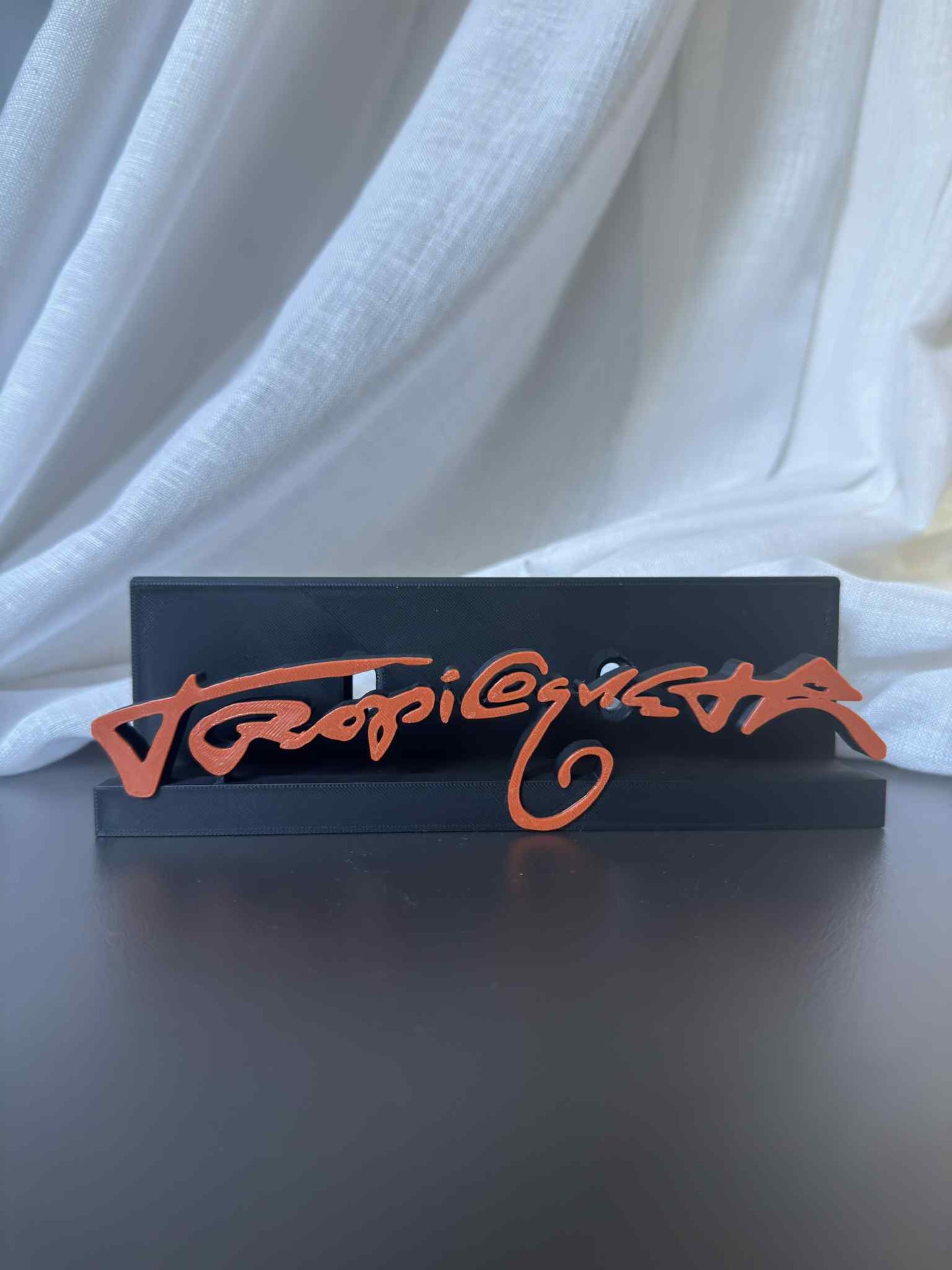 Tropicoqueta - Karol G (Display Stand)