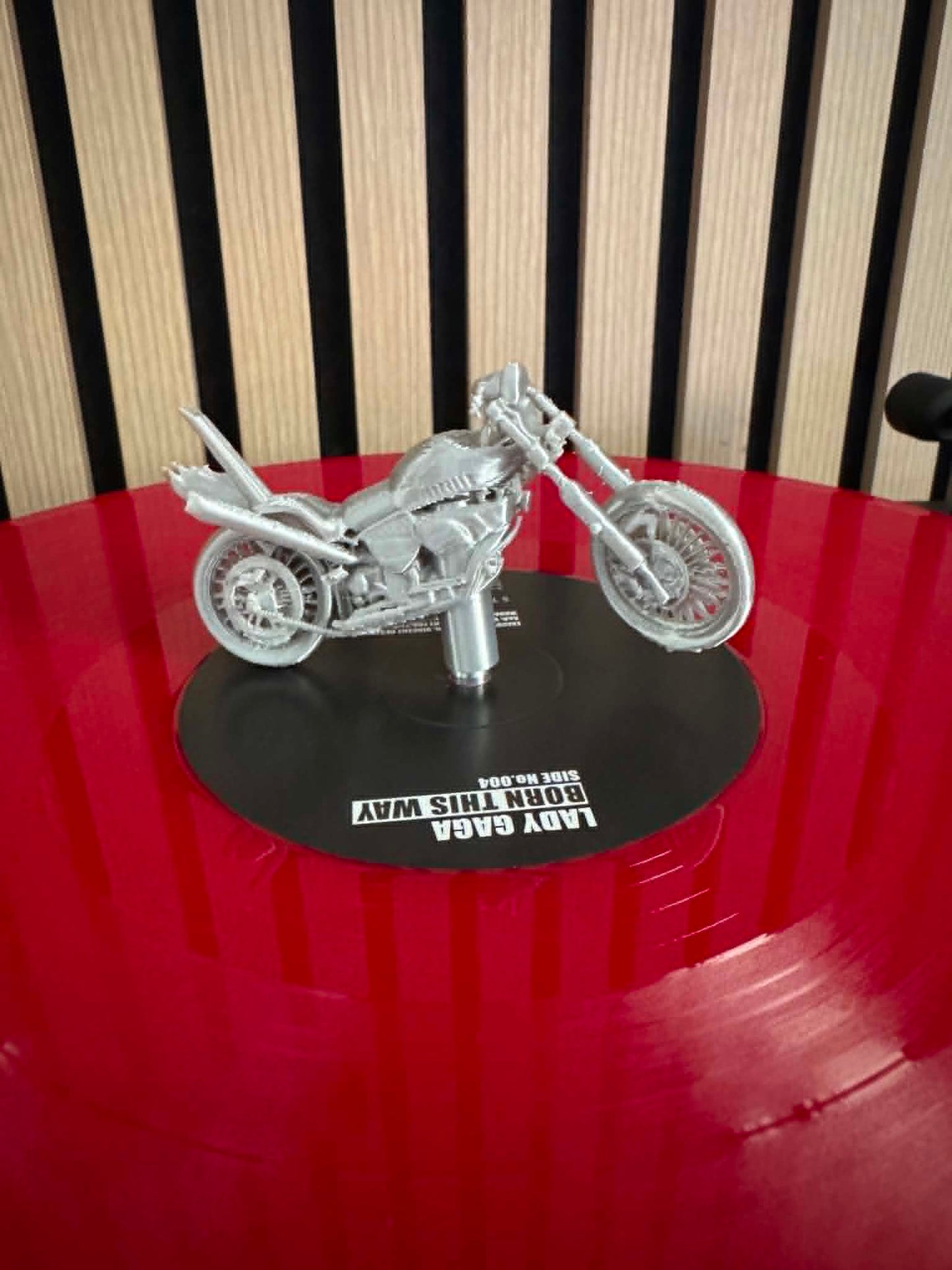 Motorbike (Vinyl Charm)