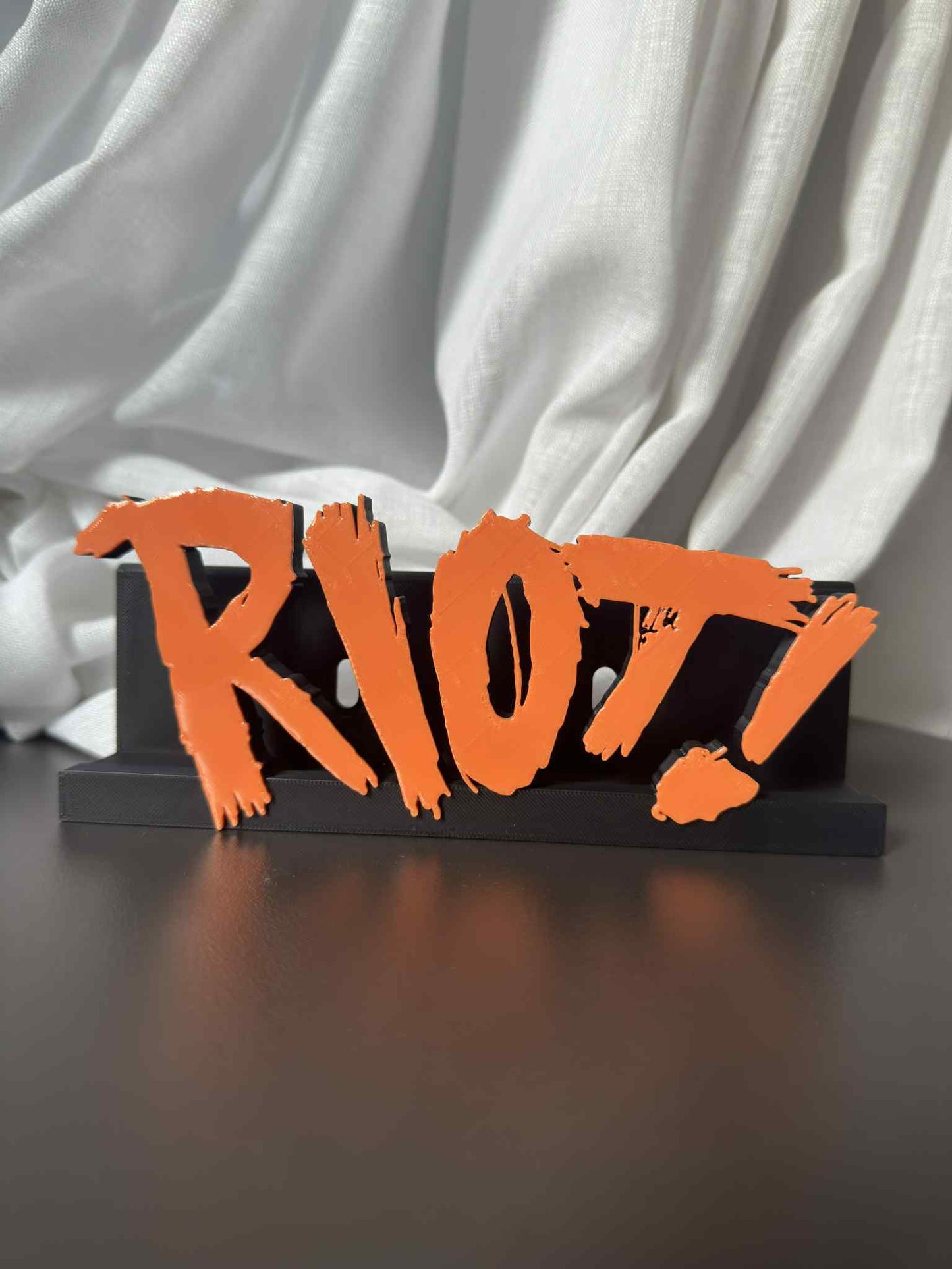 Riot! - Paramore (Display Stand)