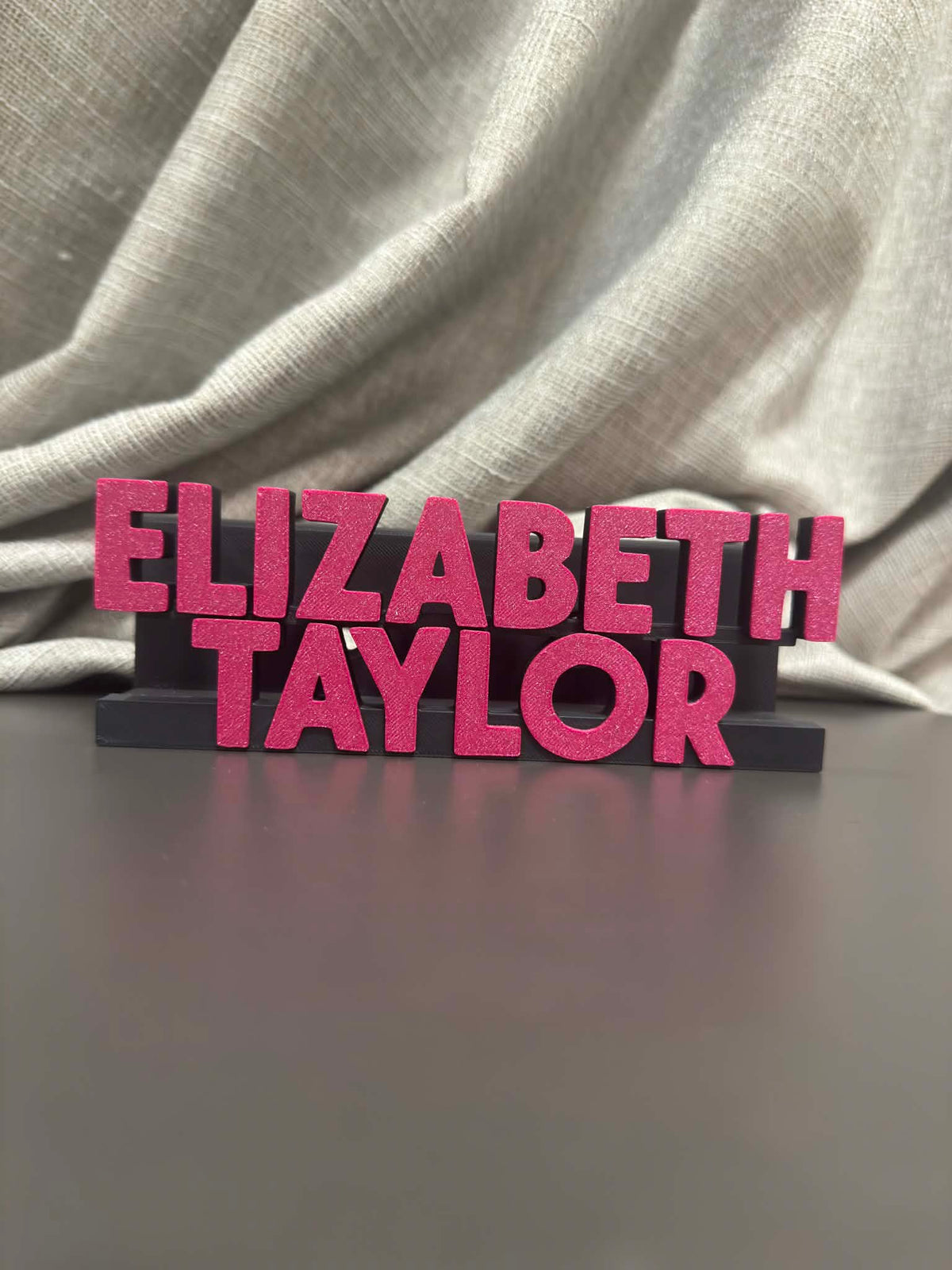 Elizabeth Taylor - Taylor Swift (Display Stand)