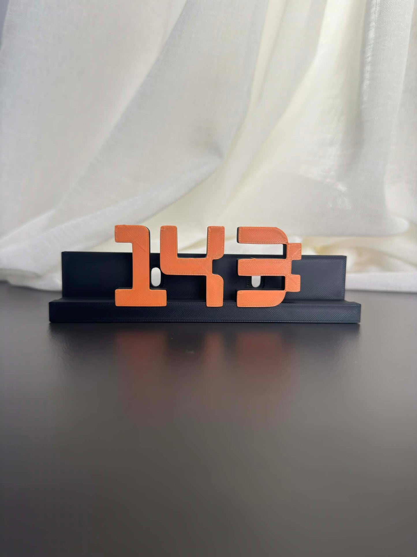 143 - Katy Perry (Display Stand)