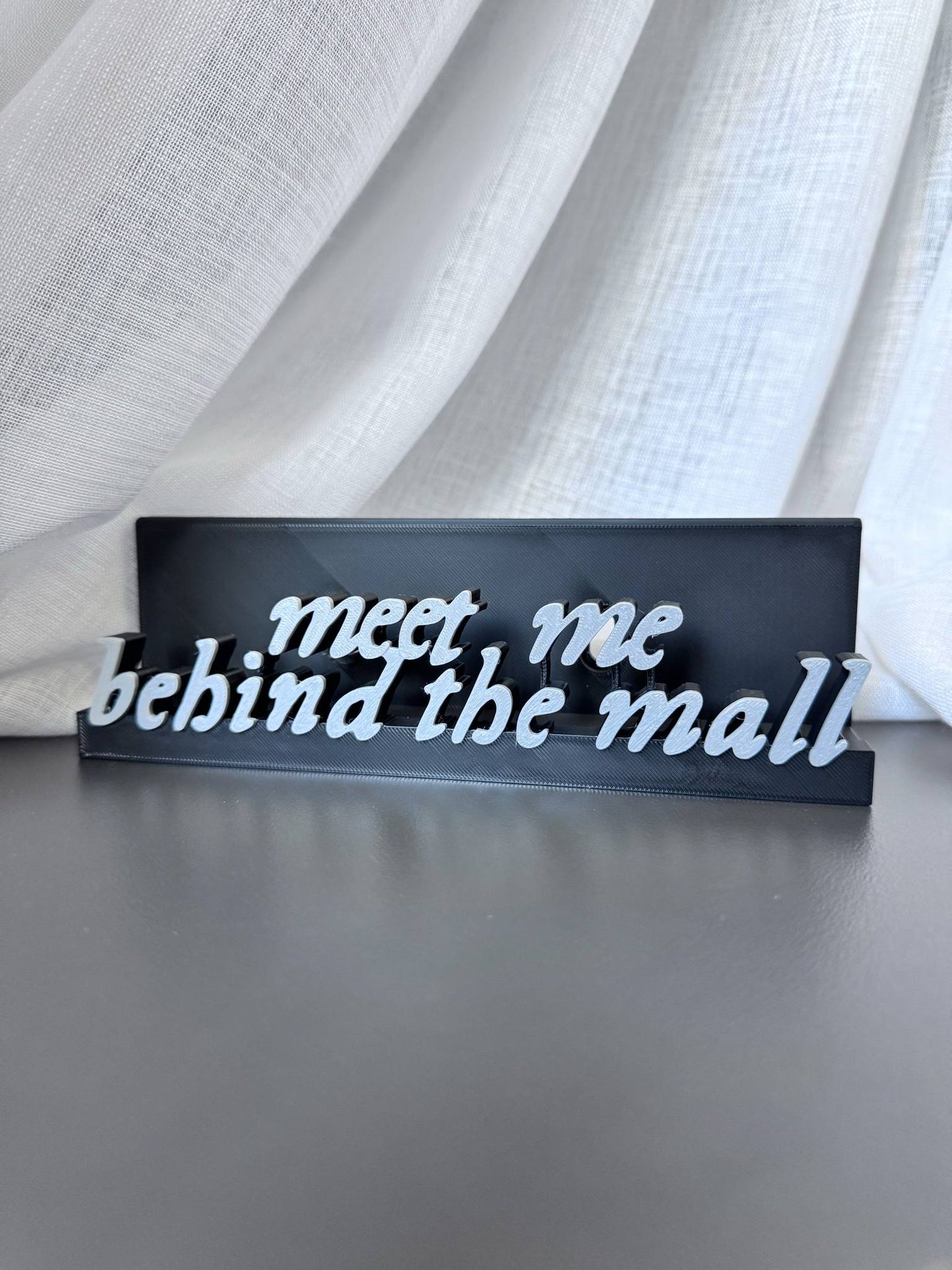 Meet Me Behind The Mall - Taylor Swift (Display Stand)