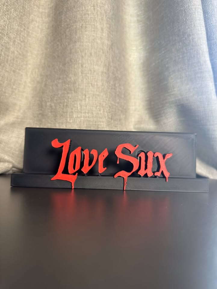 Love Sux - Avril Lavigne (Display Stand)