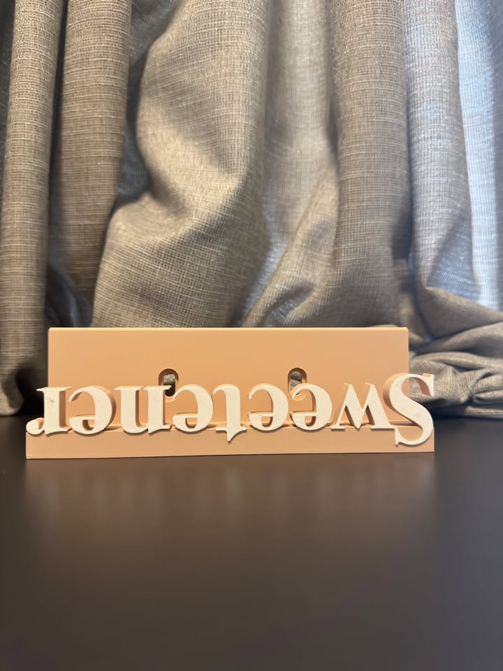 Sweetener - Ariana Grande (Display Stand)