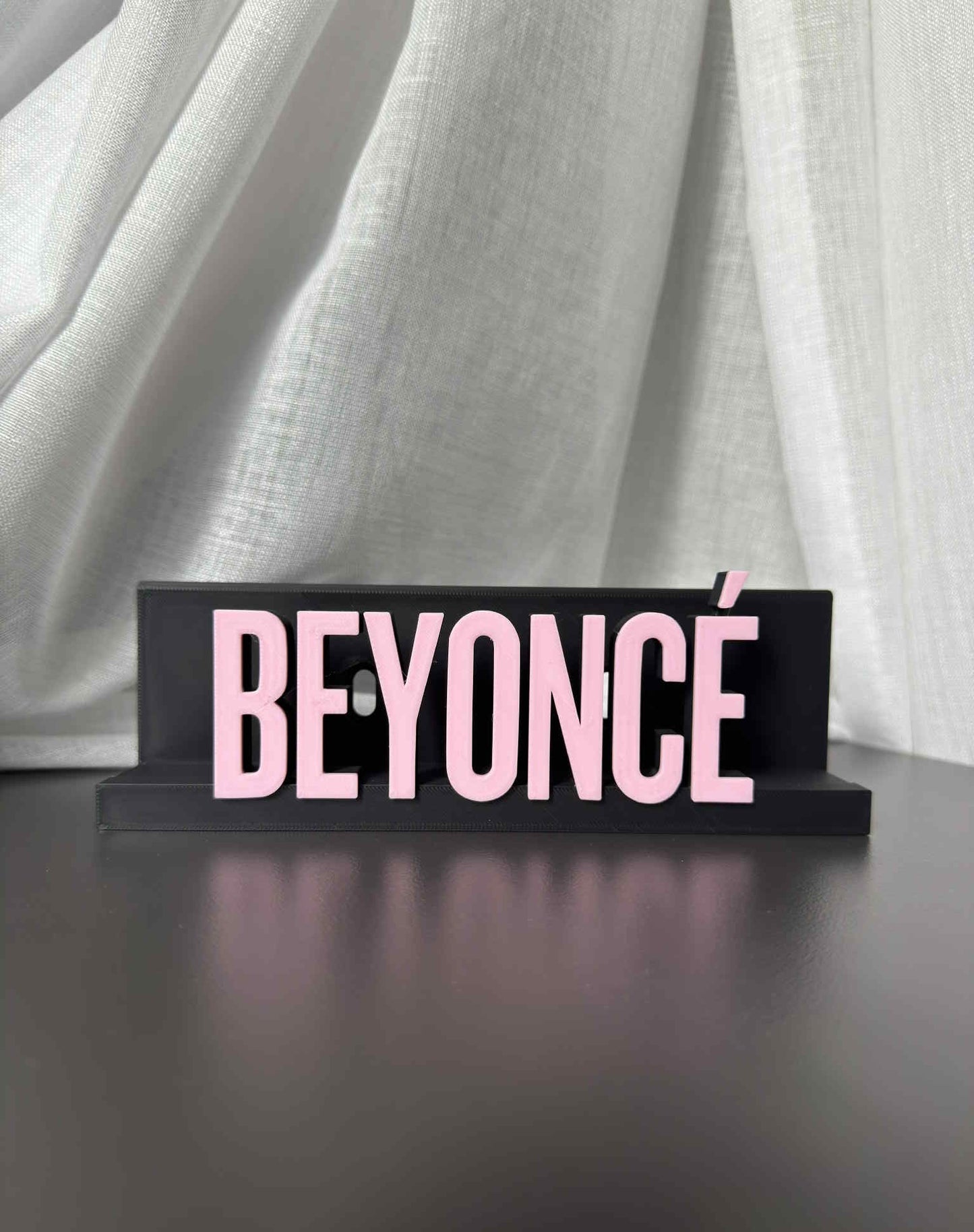 Beyonce - Beyonce (Display Stand)