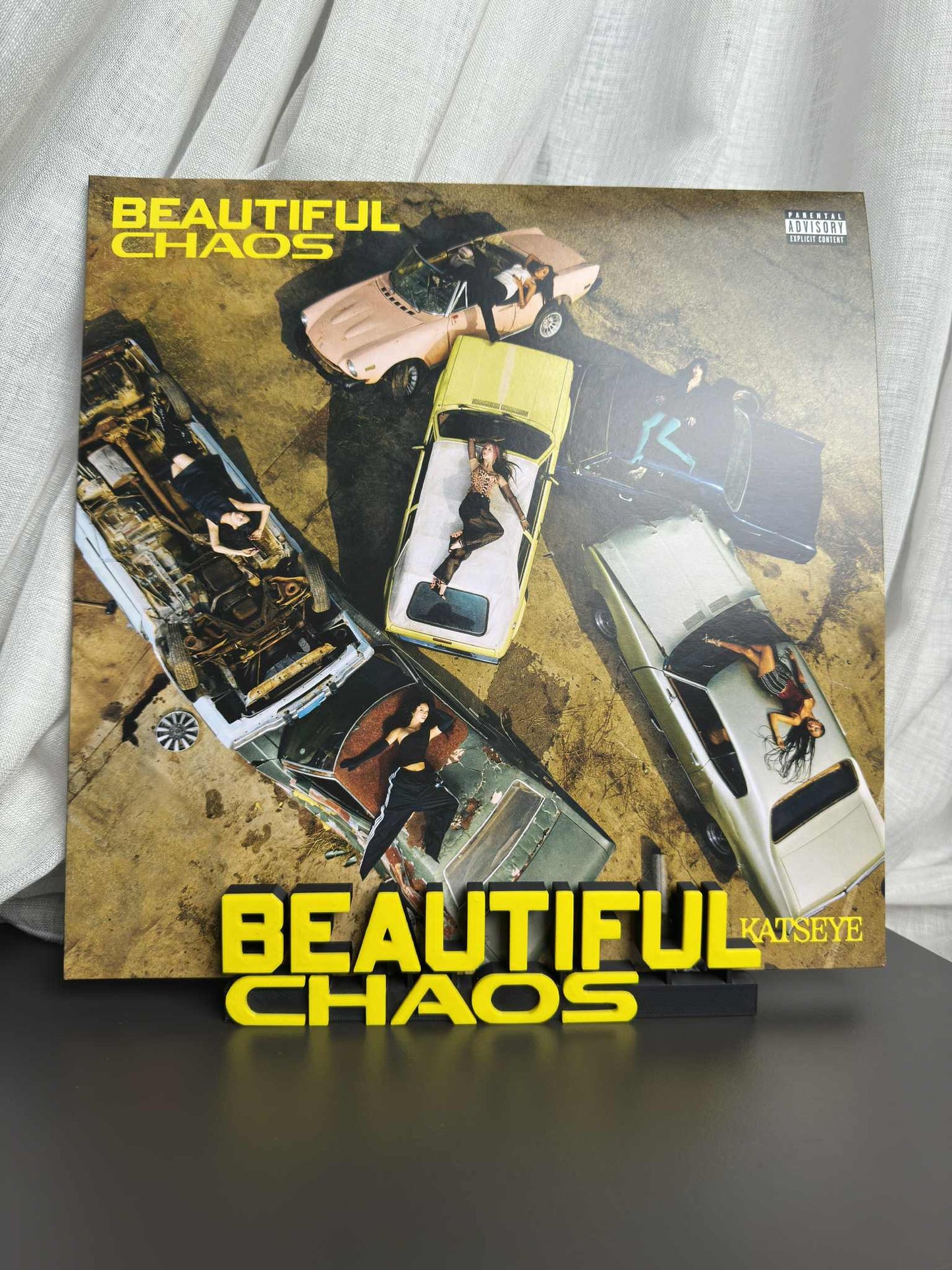 Beautiful Chaos - KATSEYE (Display Stand)