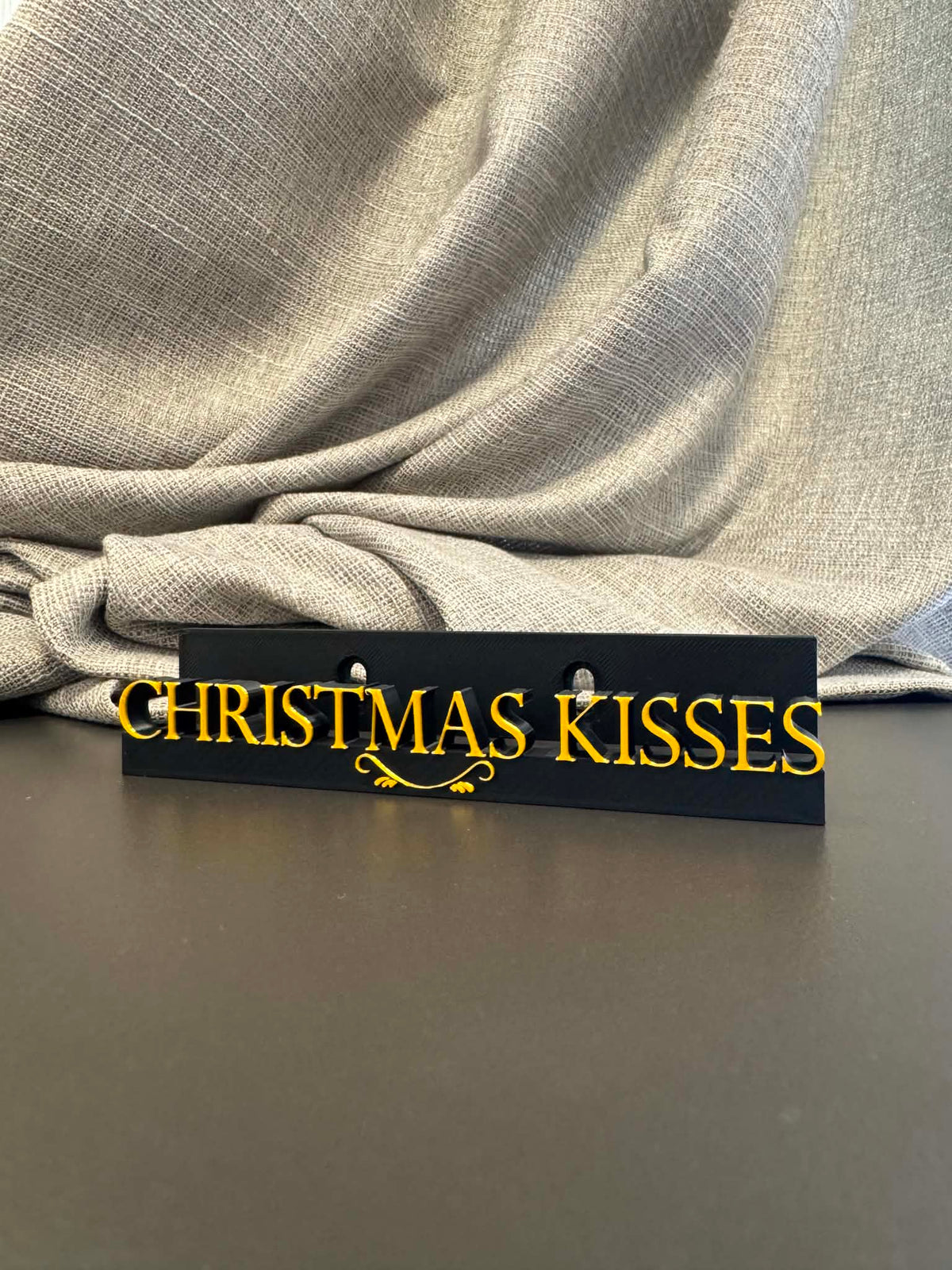 Christmass Kisses - Ariana Grande (Display Stand)