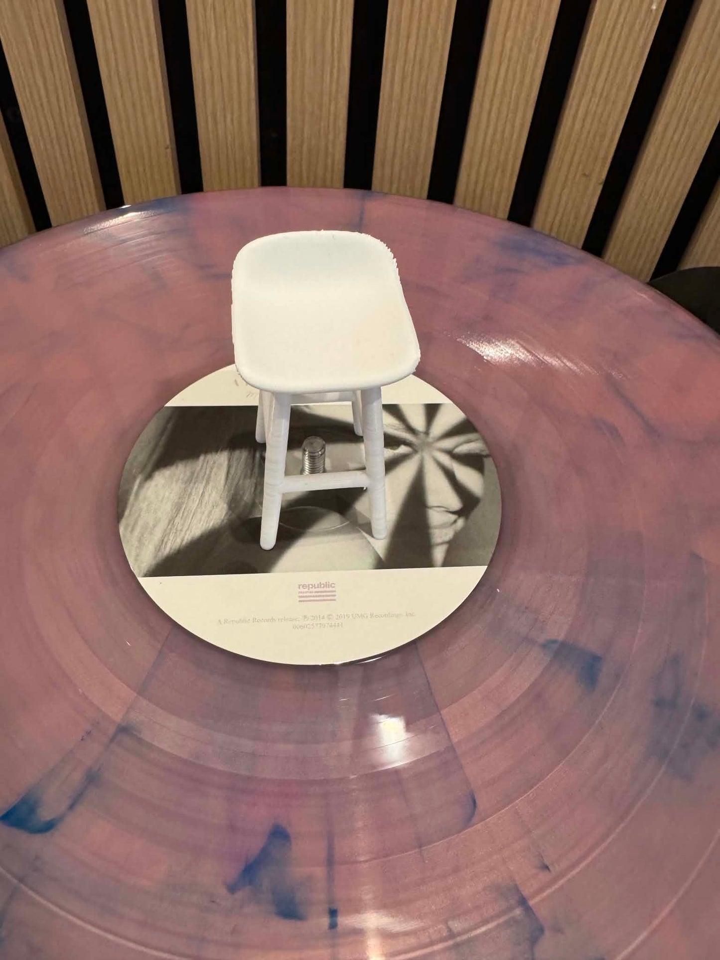 My Everything Stool (Vinyl Charm)