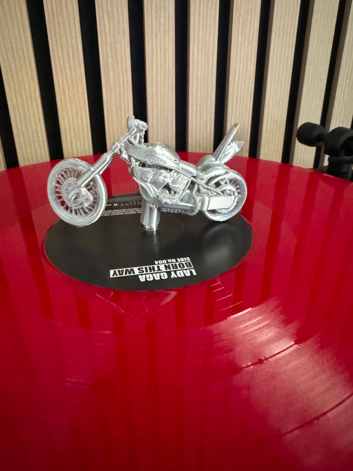 Motorbike (Vinyl Charm)