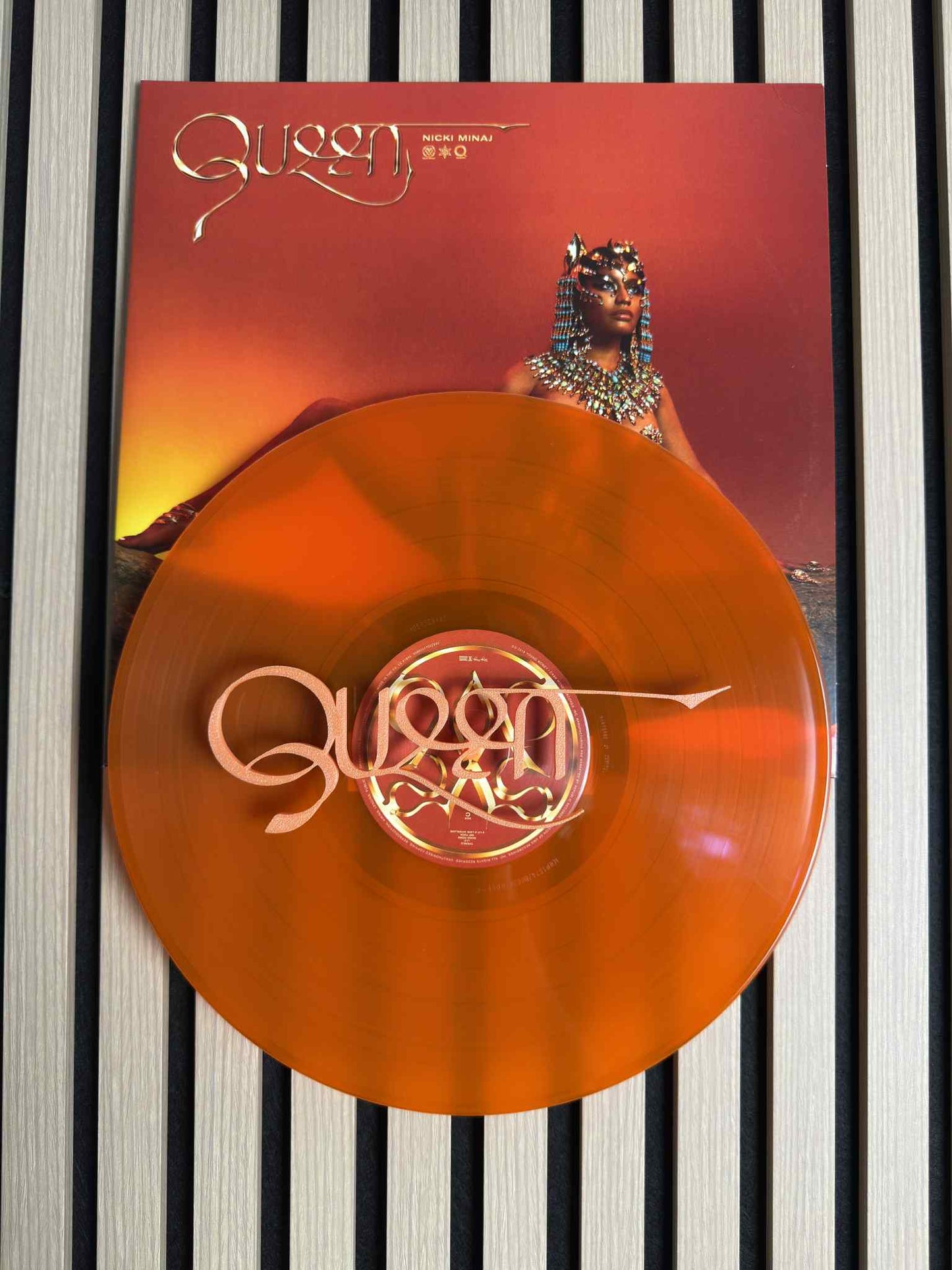 Queen - Nicki Minaj (Wall Displayer)