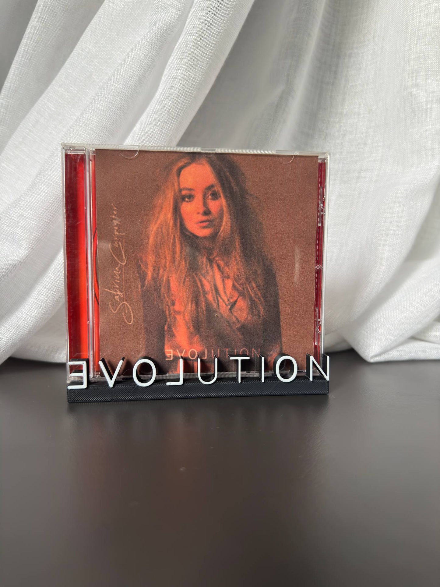 Evolution - Sabrina Carpenter (Display Stand)