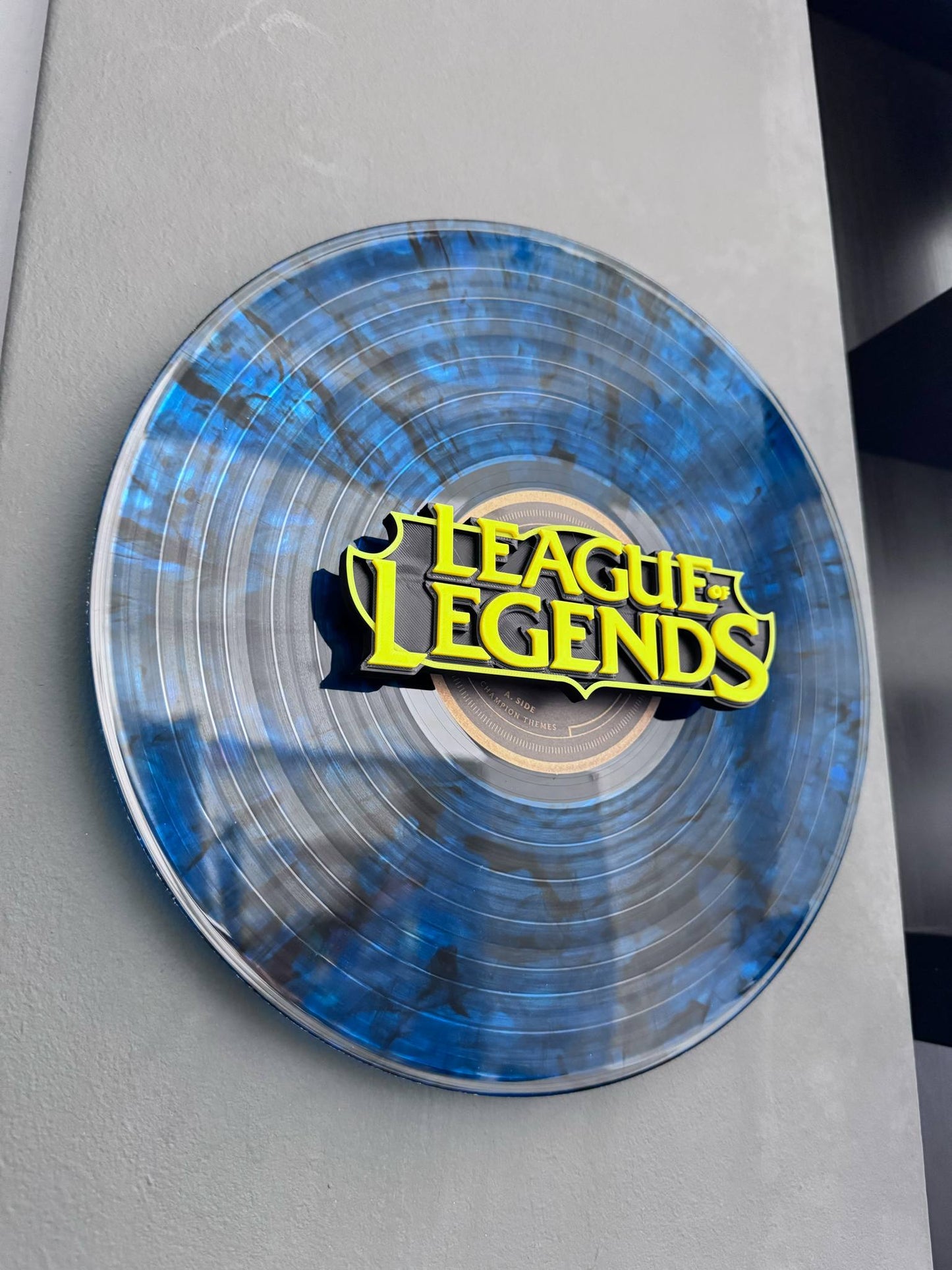 League Of Legends (Wall Displayer)