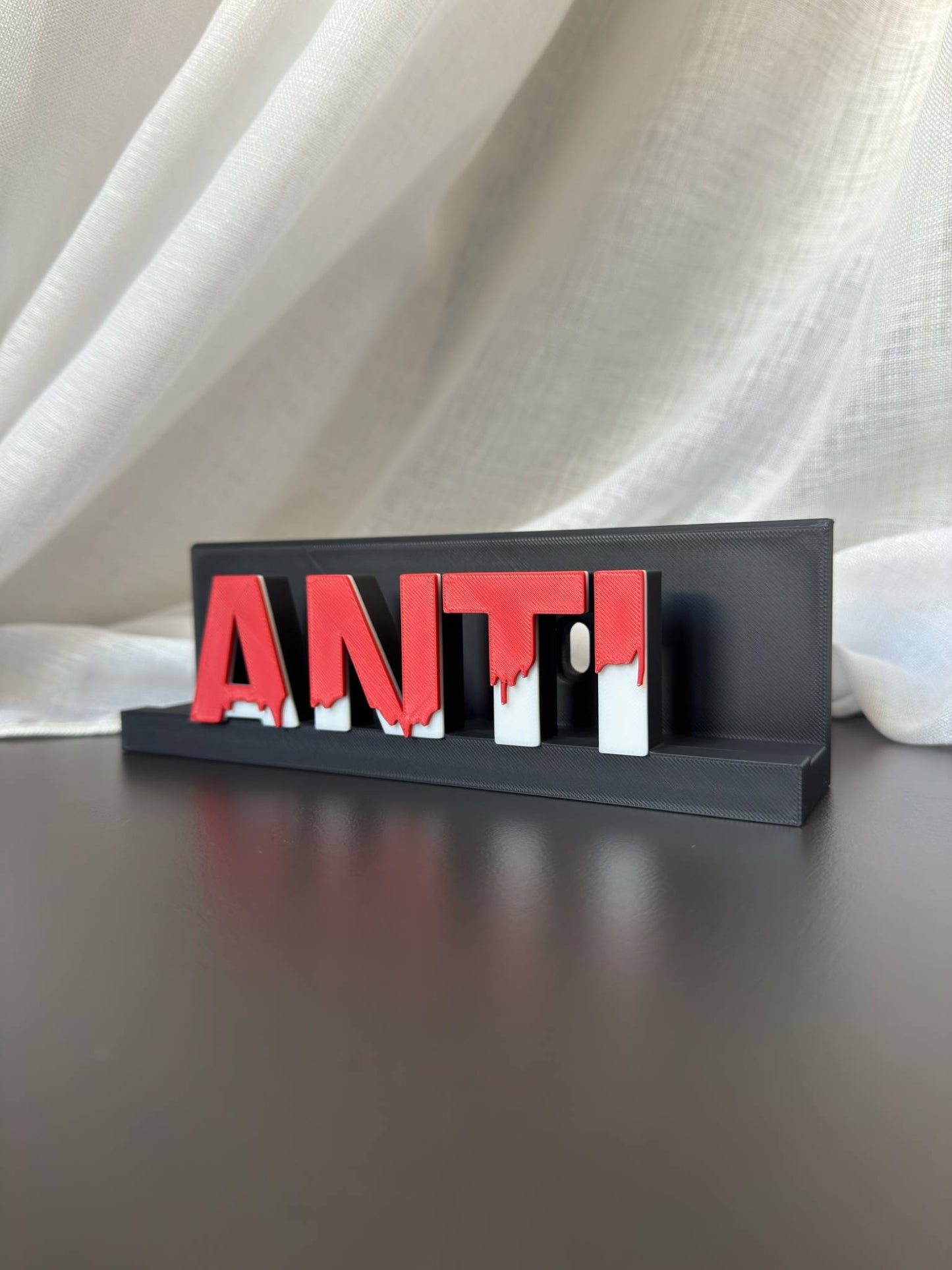 Anti - Rihanna (Display Stand)