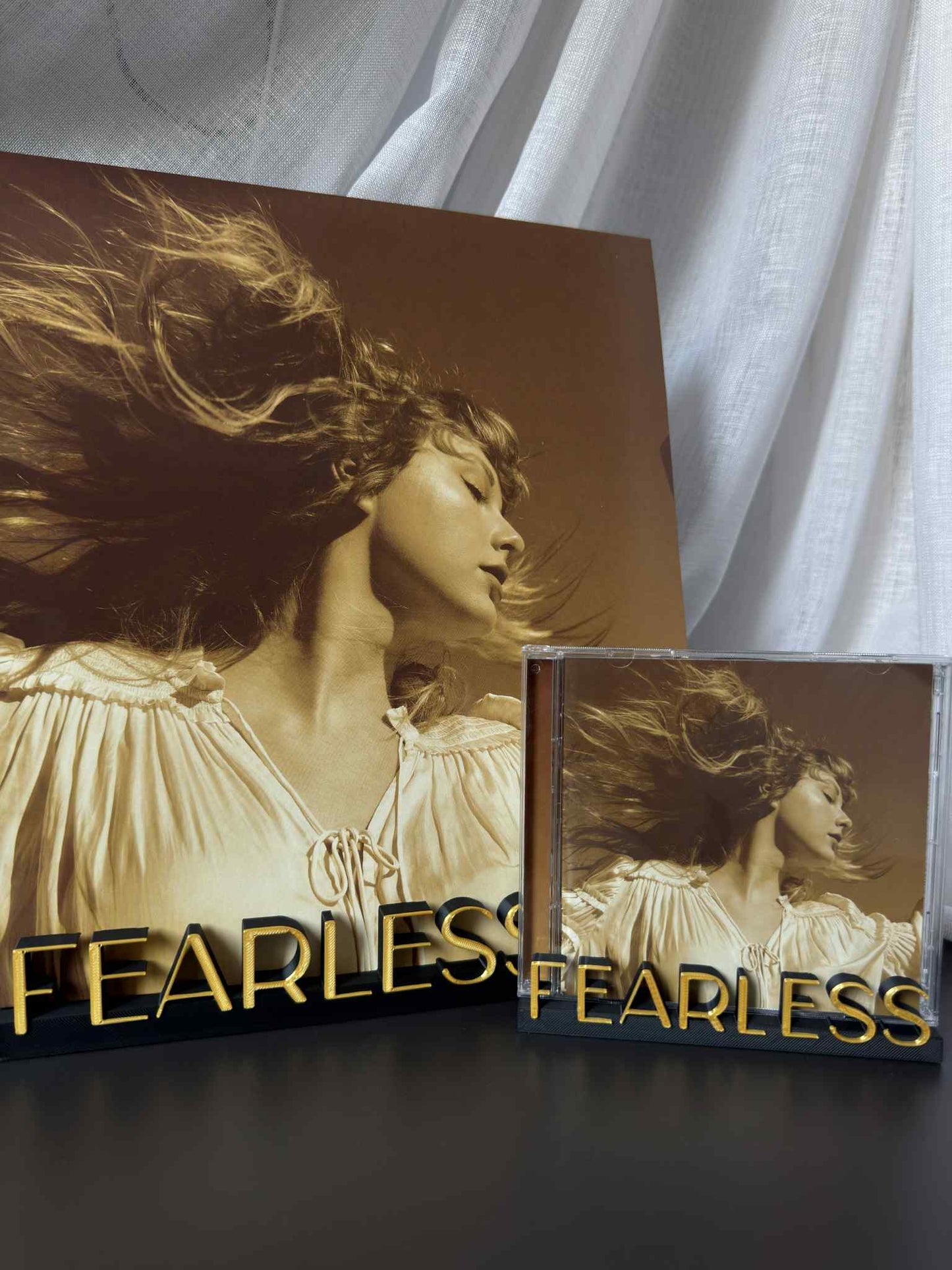 Fearless - Taylor Swift (Display Stand)