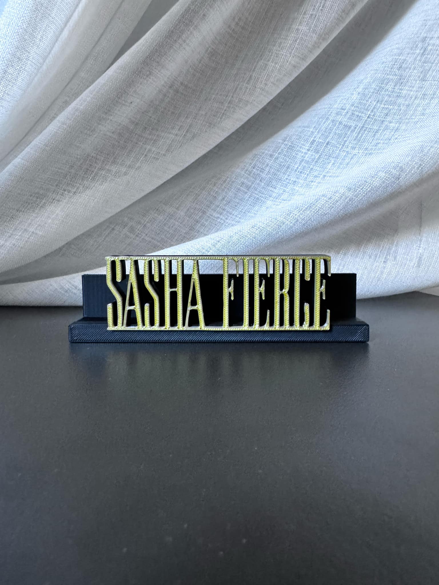 I am... Sasha Fierce - Beyonce (Display Stand) – Stand Groove