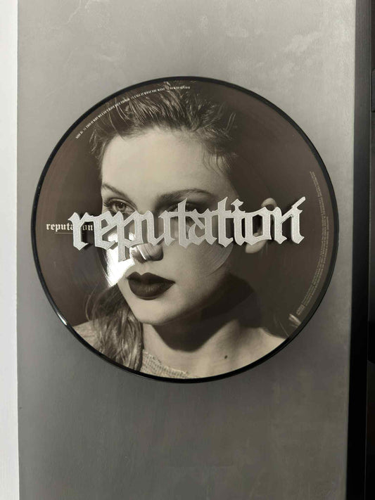 Reputation - Taylor Swift (Wall Displayer)