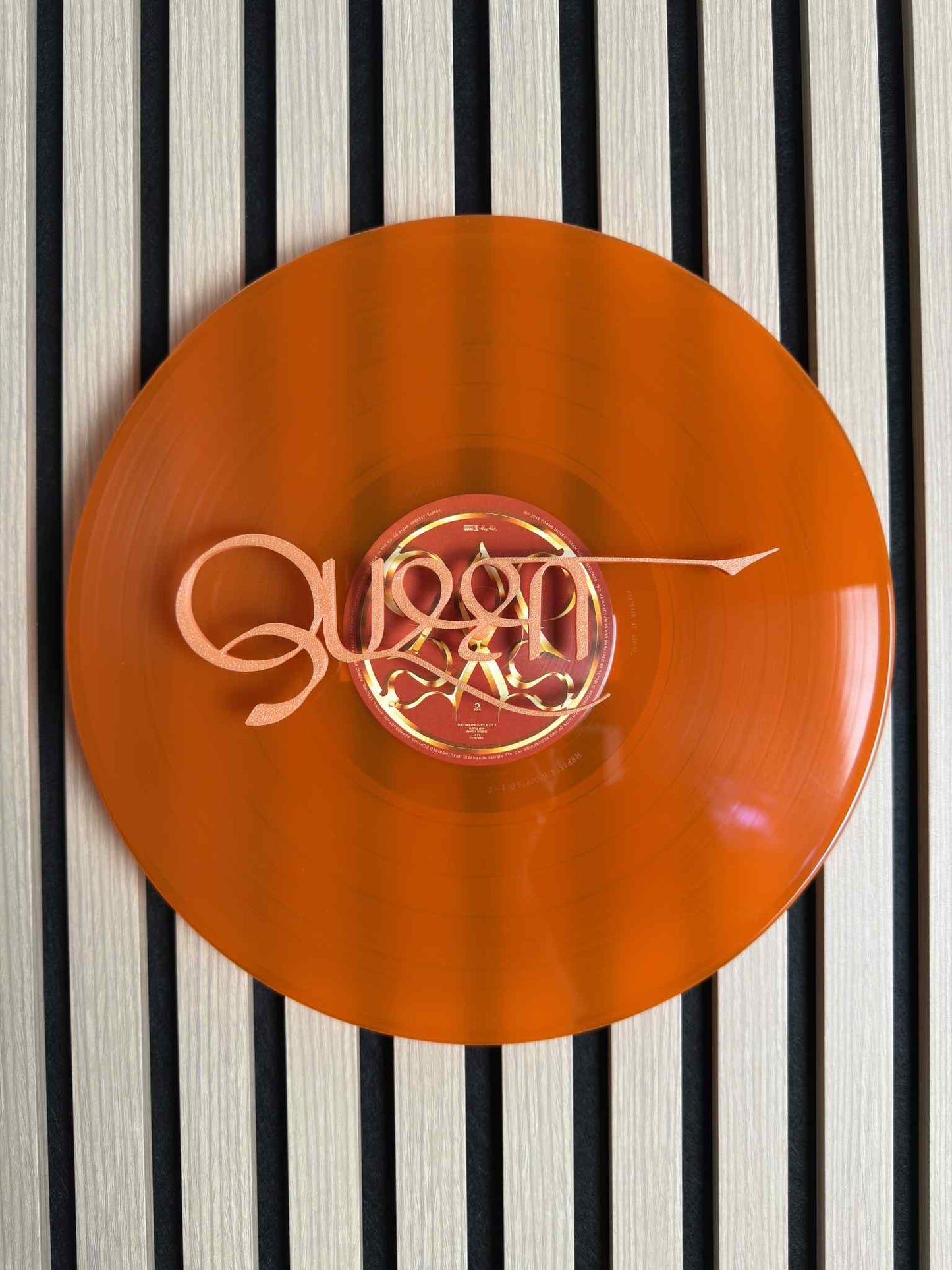 Queen - Nicki Minaj (Wall Displayer)