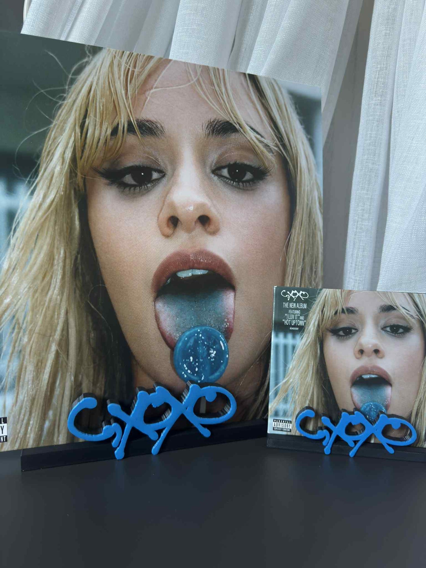 C,XOXO - Camila Cabello (Display Stand)
