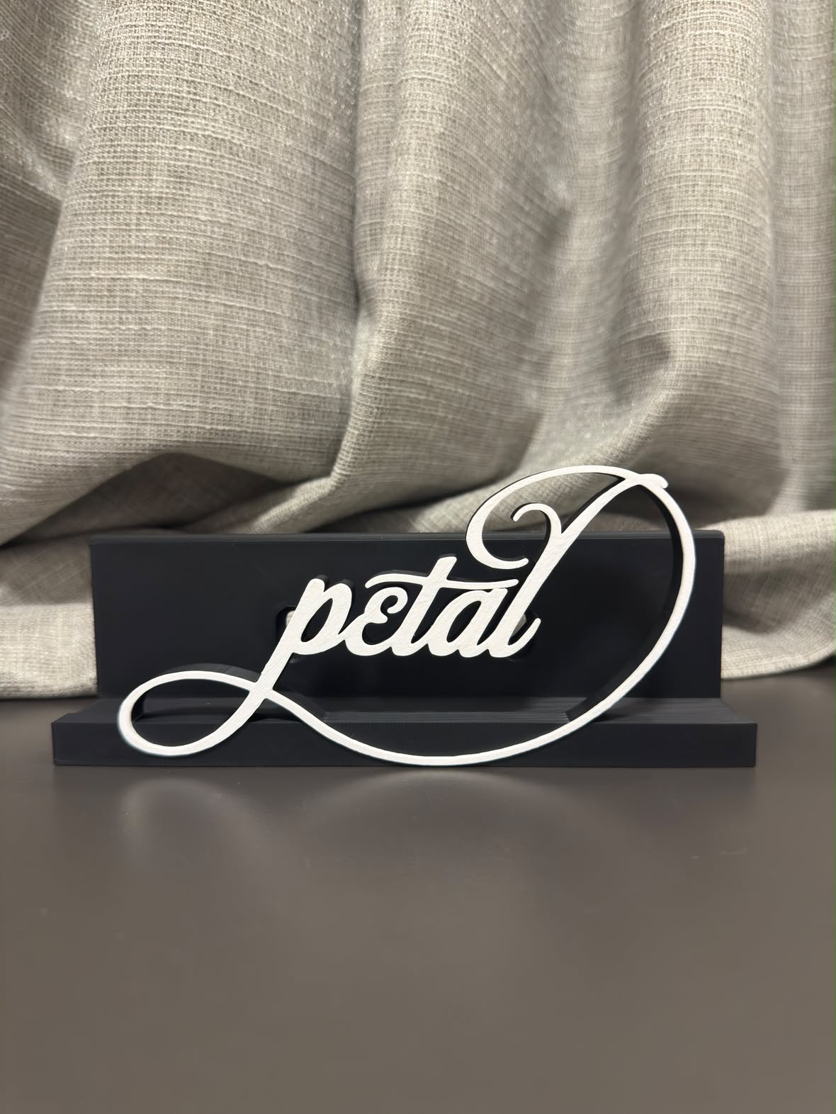 Petal - Ariana Grande (Display Stand)