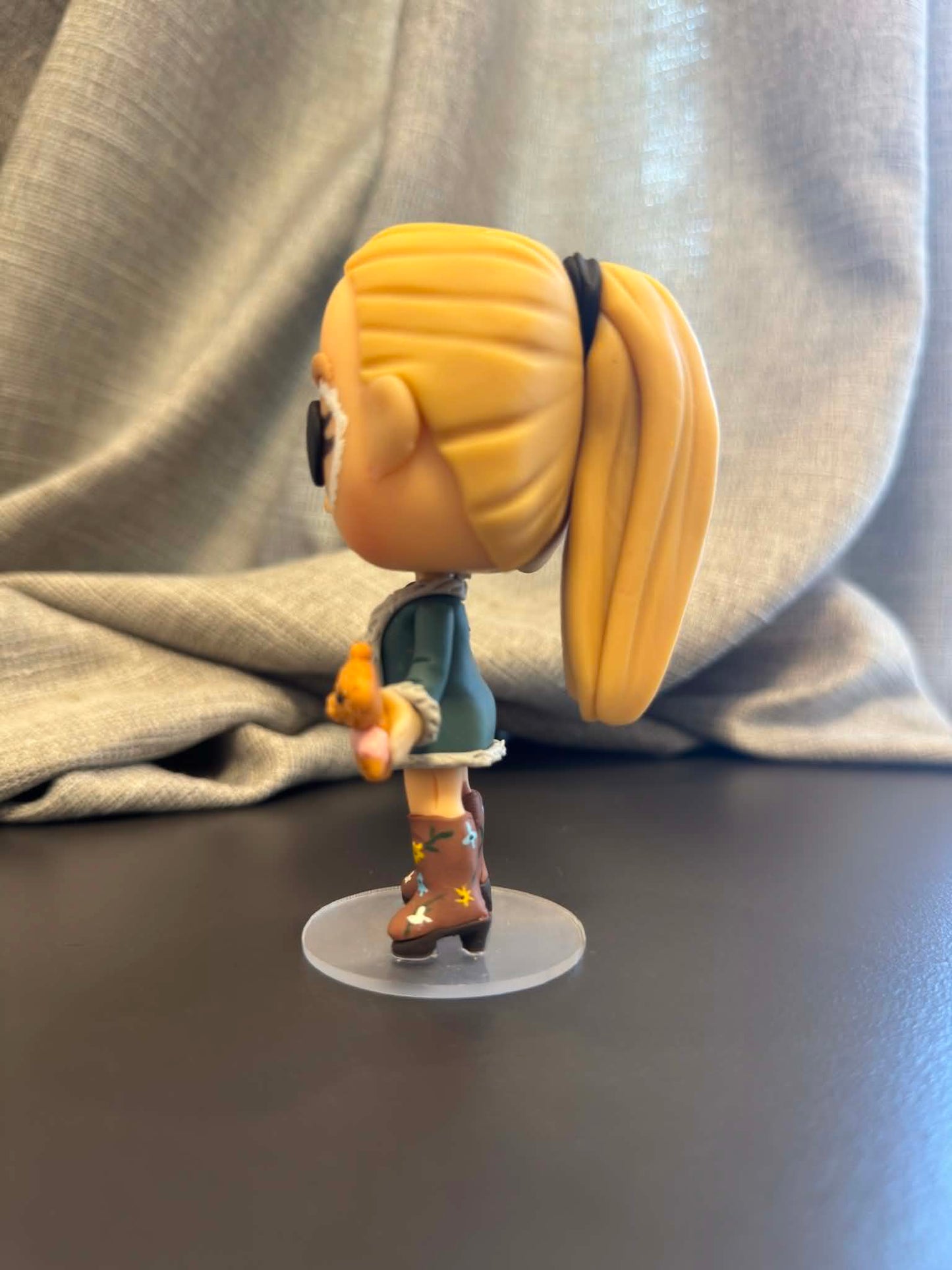 We Can't Be Friends Figure 2
