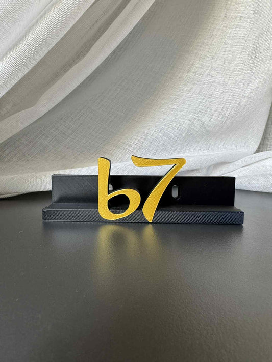 B7 - Brandy (Display Stand)