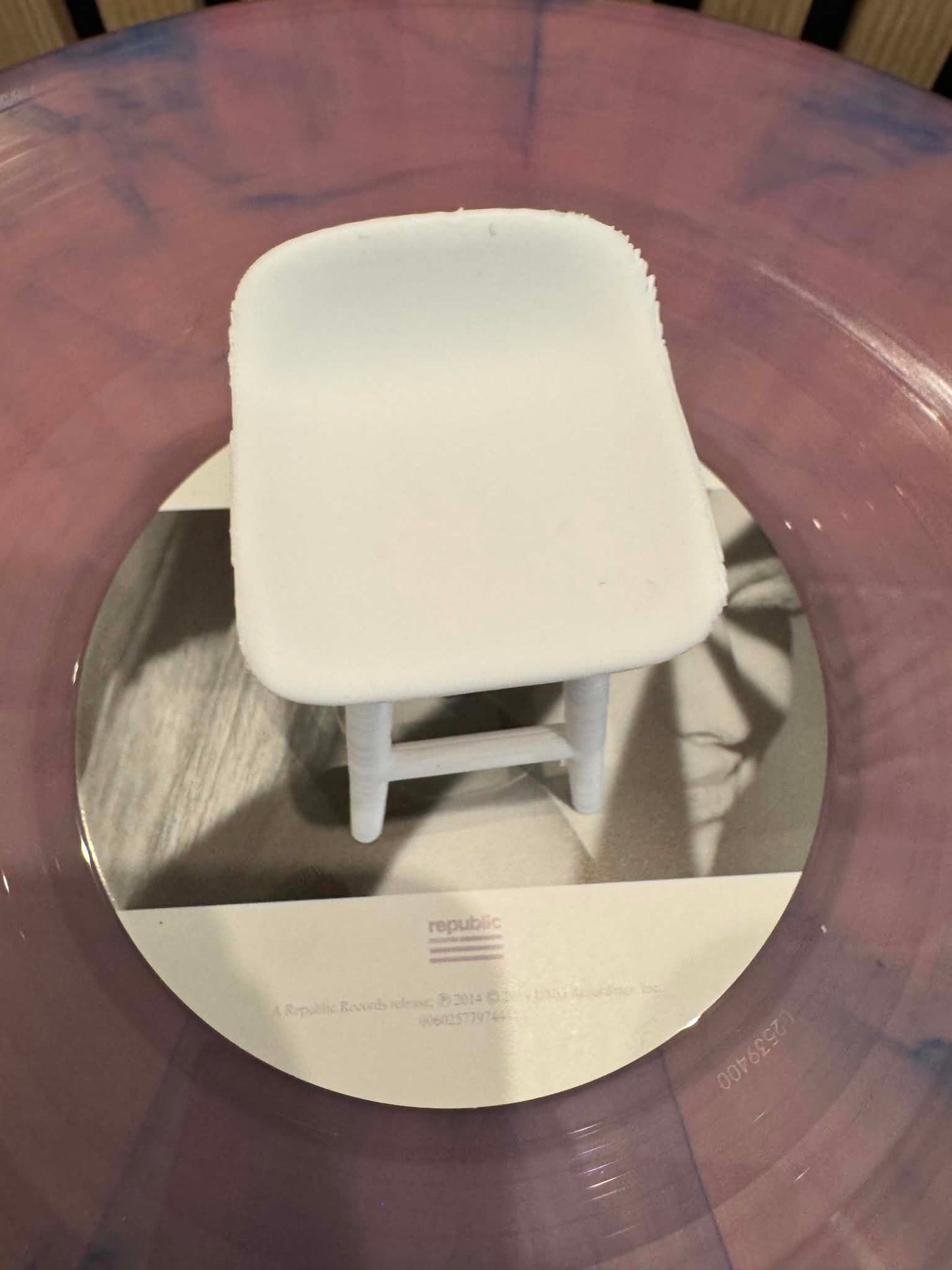 My Everything Stool (Vinyl Charm)