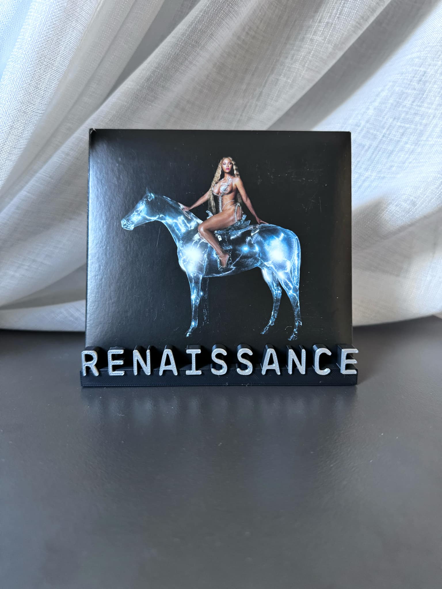 Renaissance - Beyonce (Display Stand) – Stand Groove
