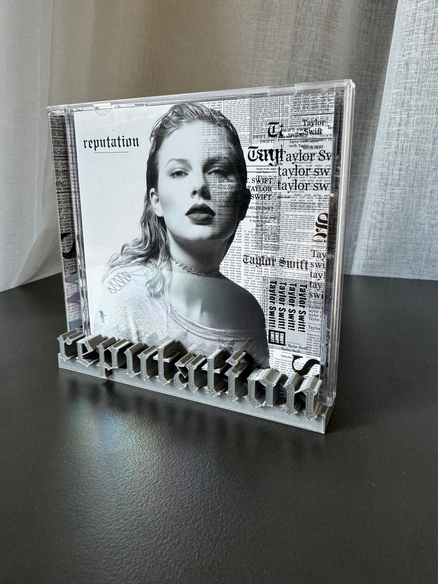 Reputation - Taylor Swift (Display Stand)