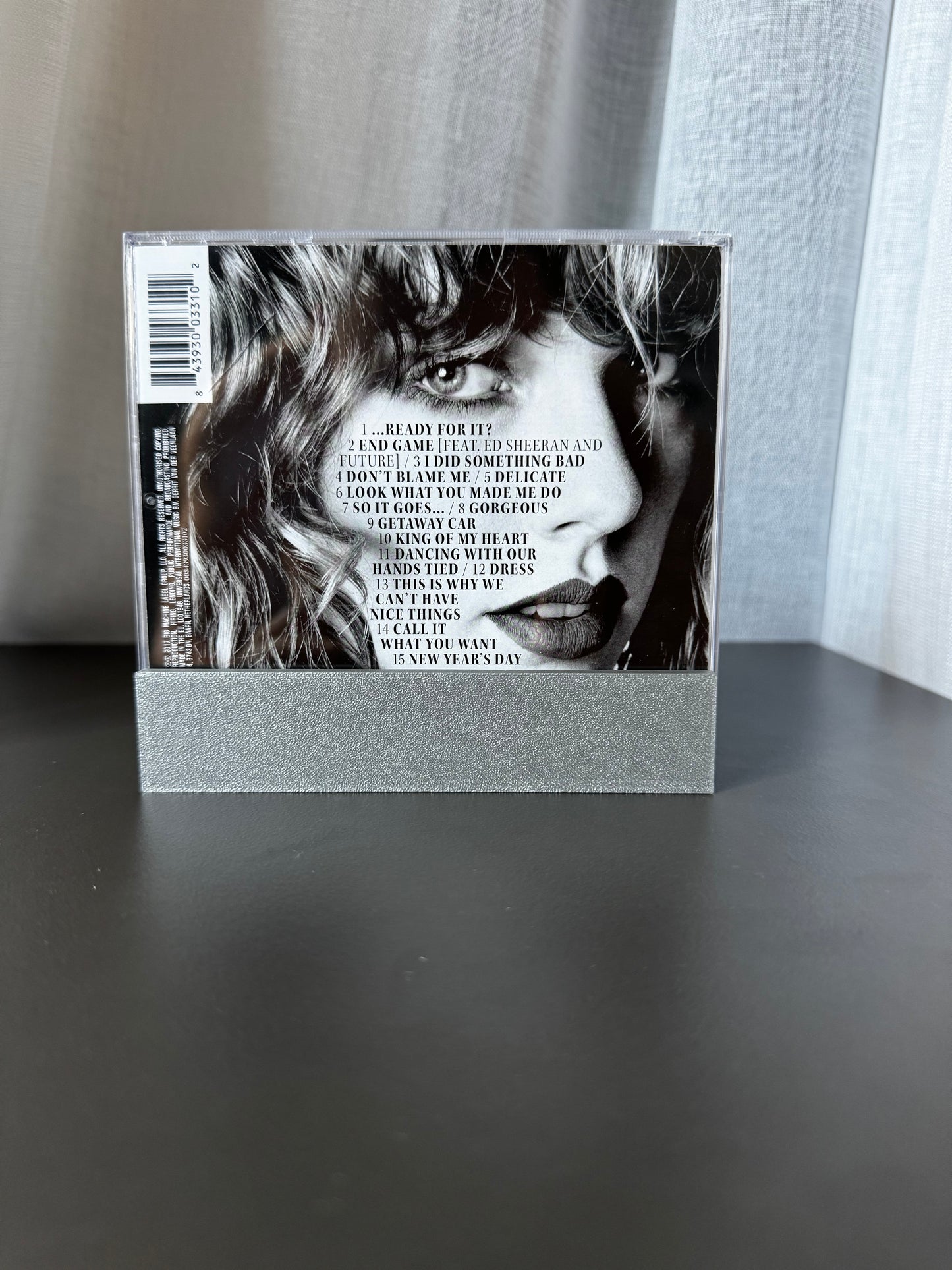 Reputation - Taylor Swift (Display Stand)