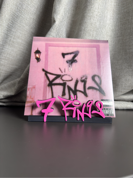 7 Rings - Ariana Grande (Display Stand)