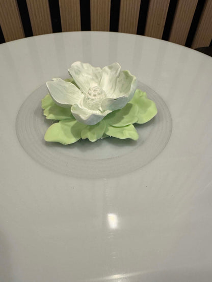 Petal (Vinyl Charm)