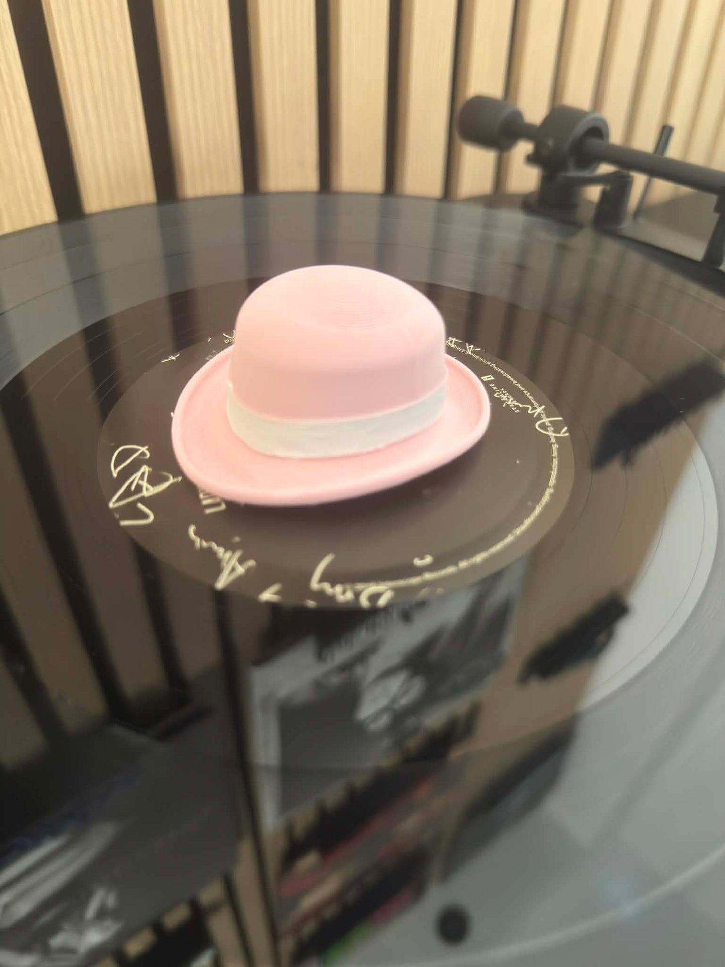 Joanne Hat (Vinyl Charm)