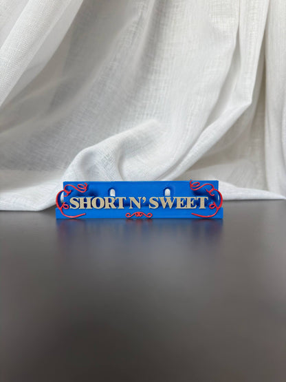 Short N' Sweet - Sabrina Carpenter (Display Stand)