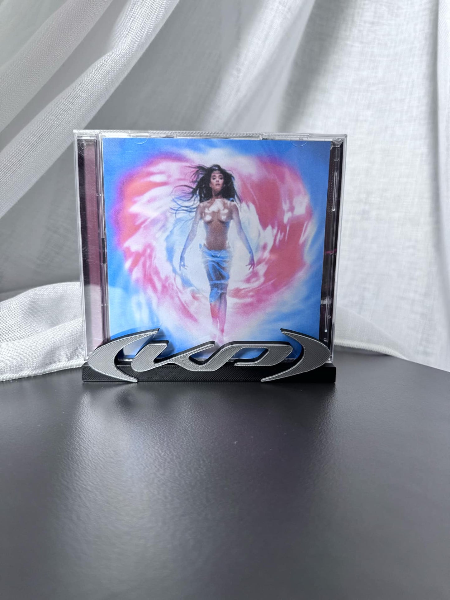 143 - Katy Perry (Display Stand)