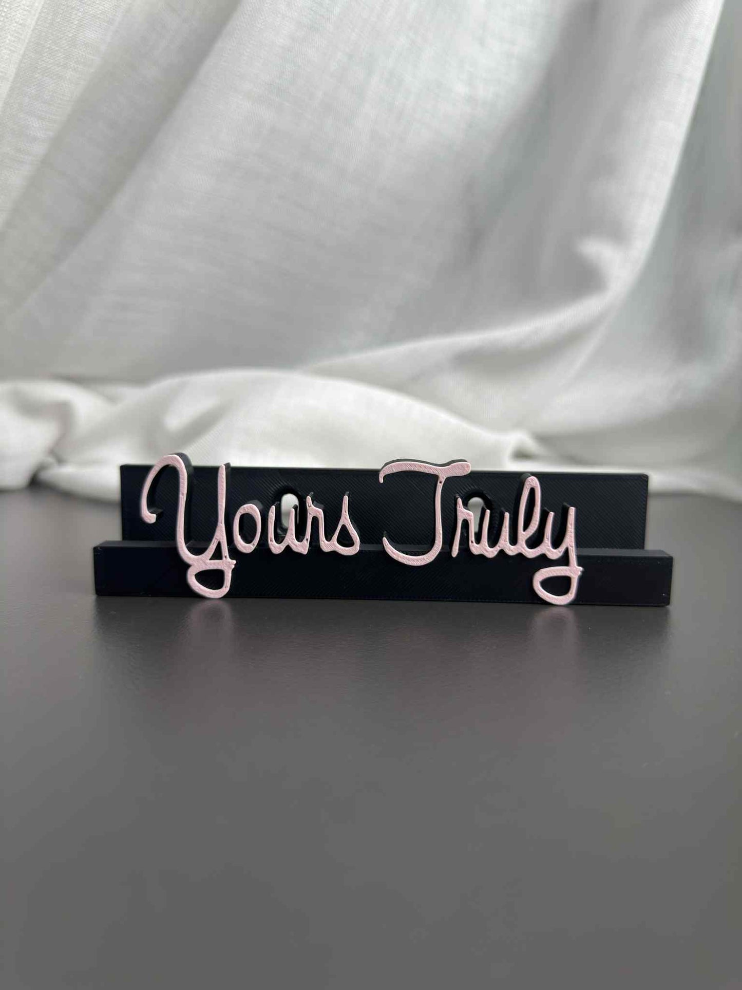 Yours Truly - Ariana Grande(Display Stand)