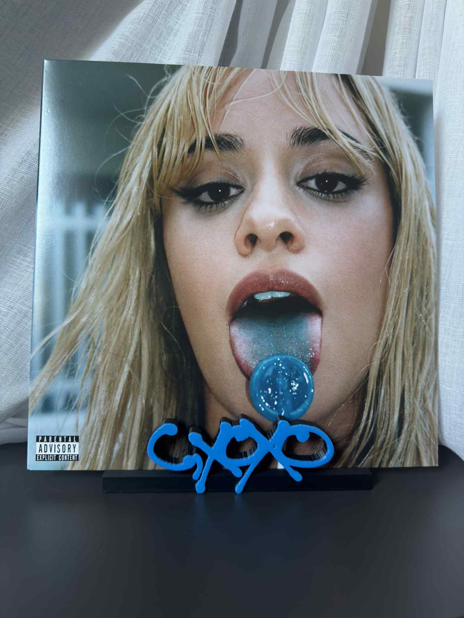 C,XOXO - Camila Cabello (Display Stand) – Stand Groove