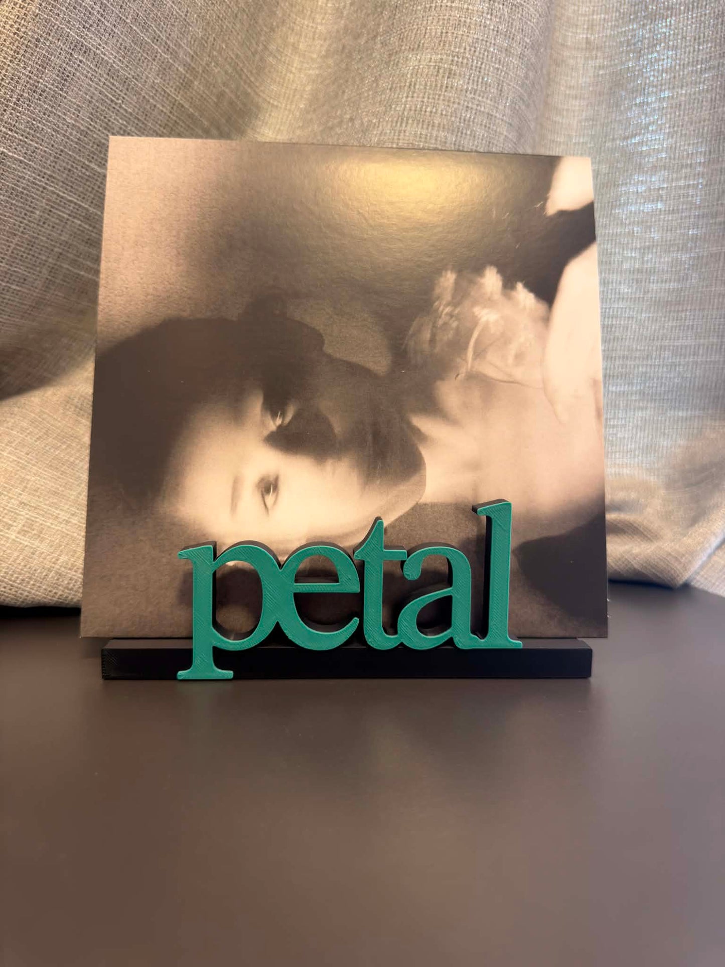 Petal -  Ariana Grande (Display Stand)
