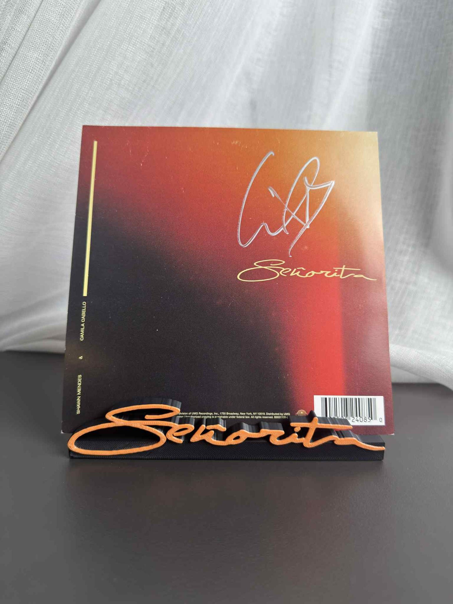 Señorita - Camila Cabello & Shawn Mendes  (Display Stand)