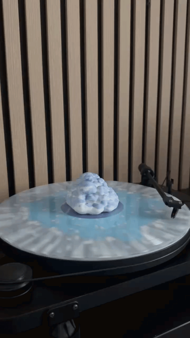 One Day Cloud (Vinyl Charm)