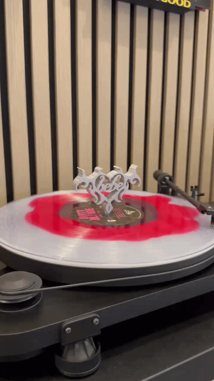 Bebe (Vinyl Charm)
