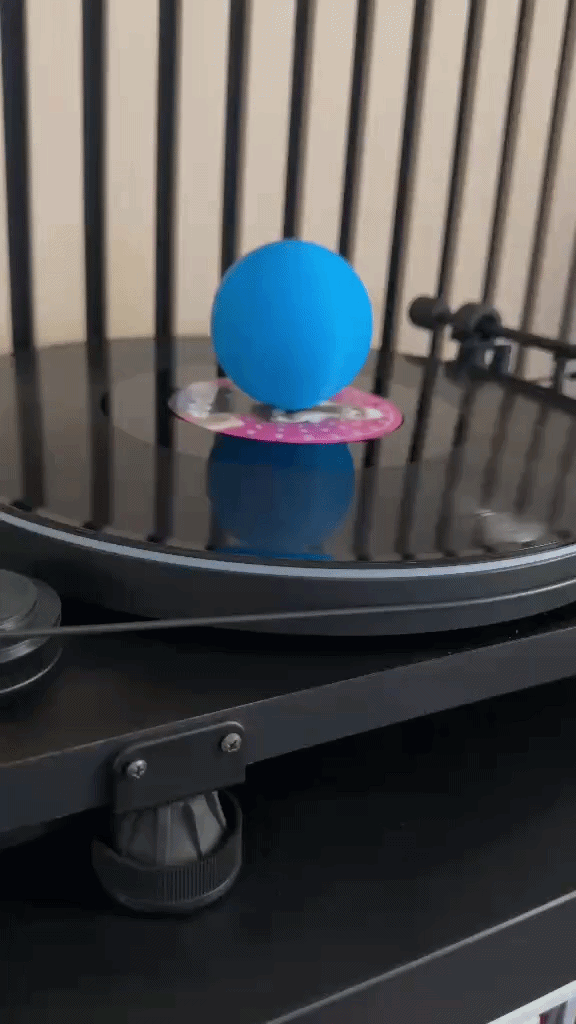 Artpop Ball (Vinyl Charm)