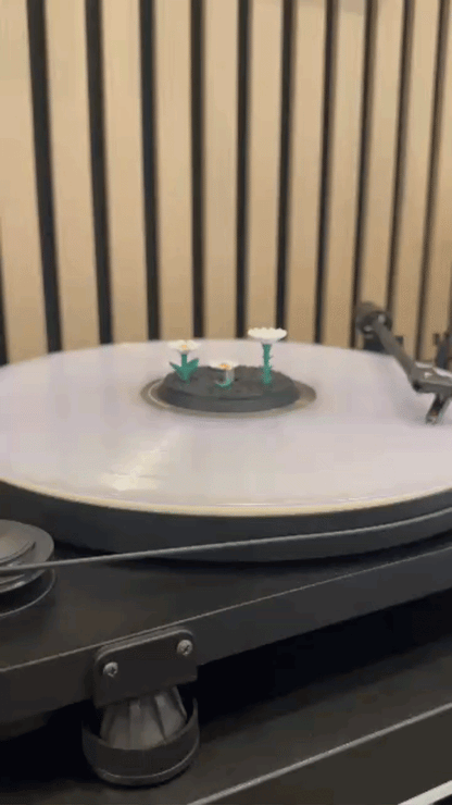 Petal In The Pavement (Vinyl Charm)