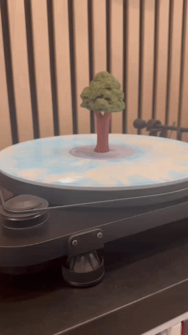 Tree So In Love (Vinyl Charm)