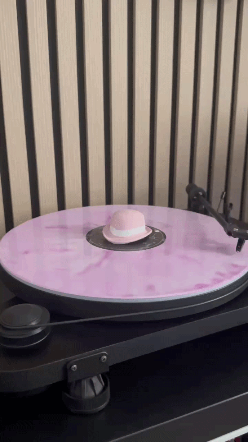 Joanne Hat (Vinyl Charm)