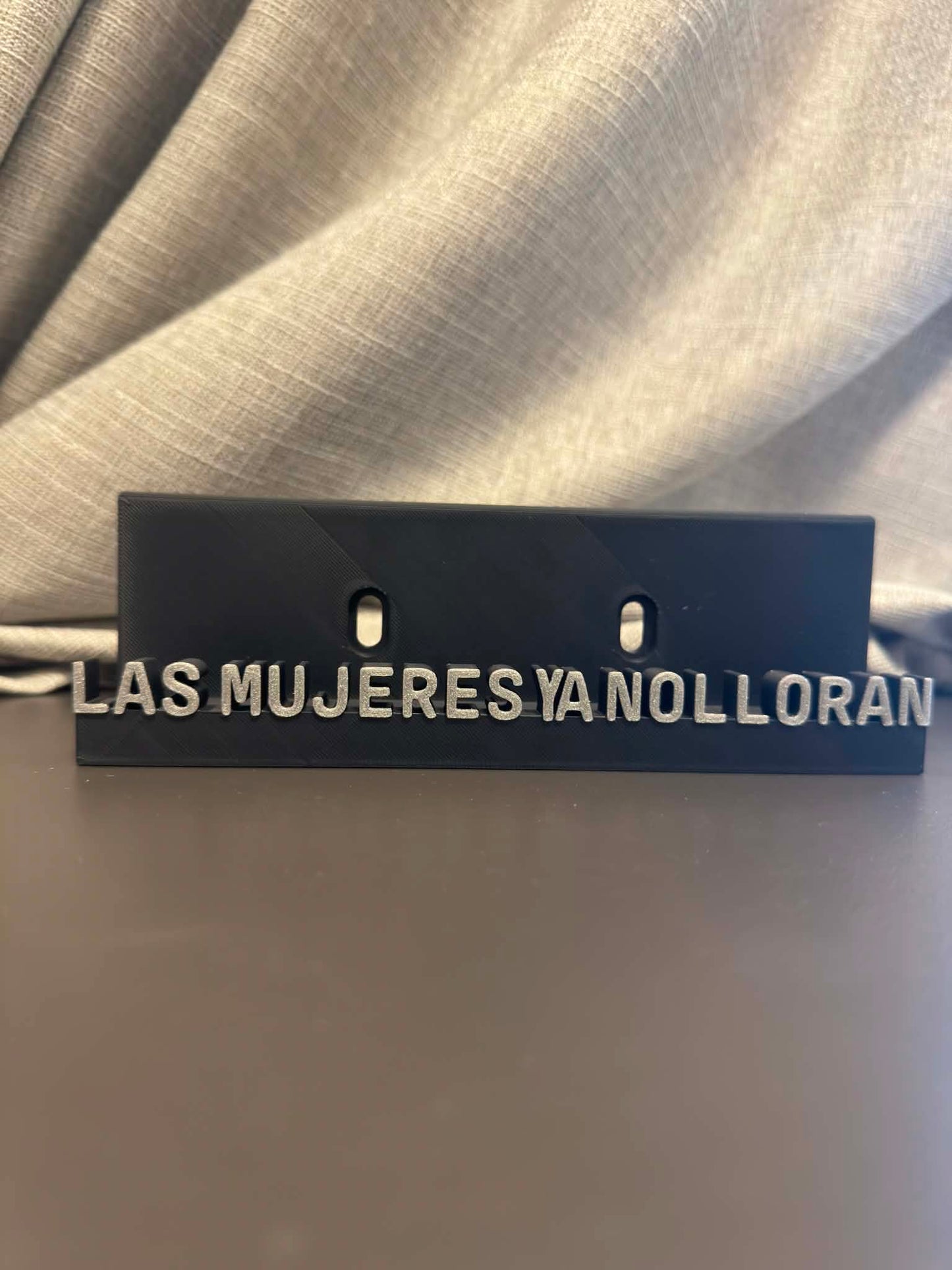 Las Mujeres Ya No Lloran - Shakira (Display Stand)