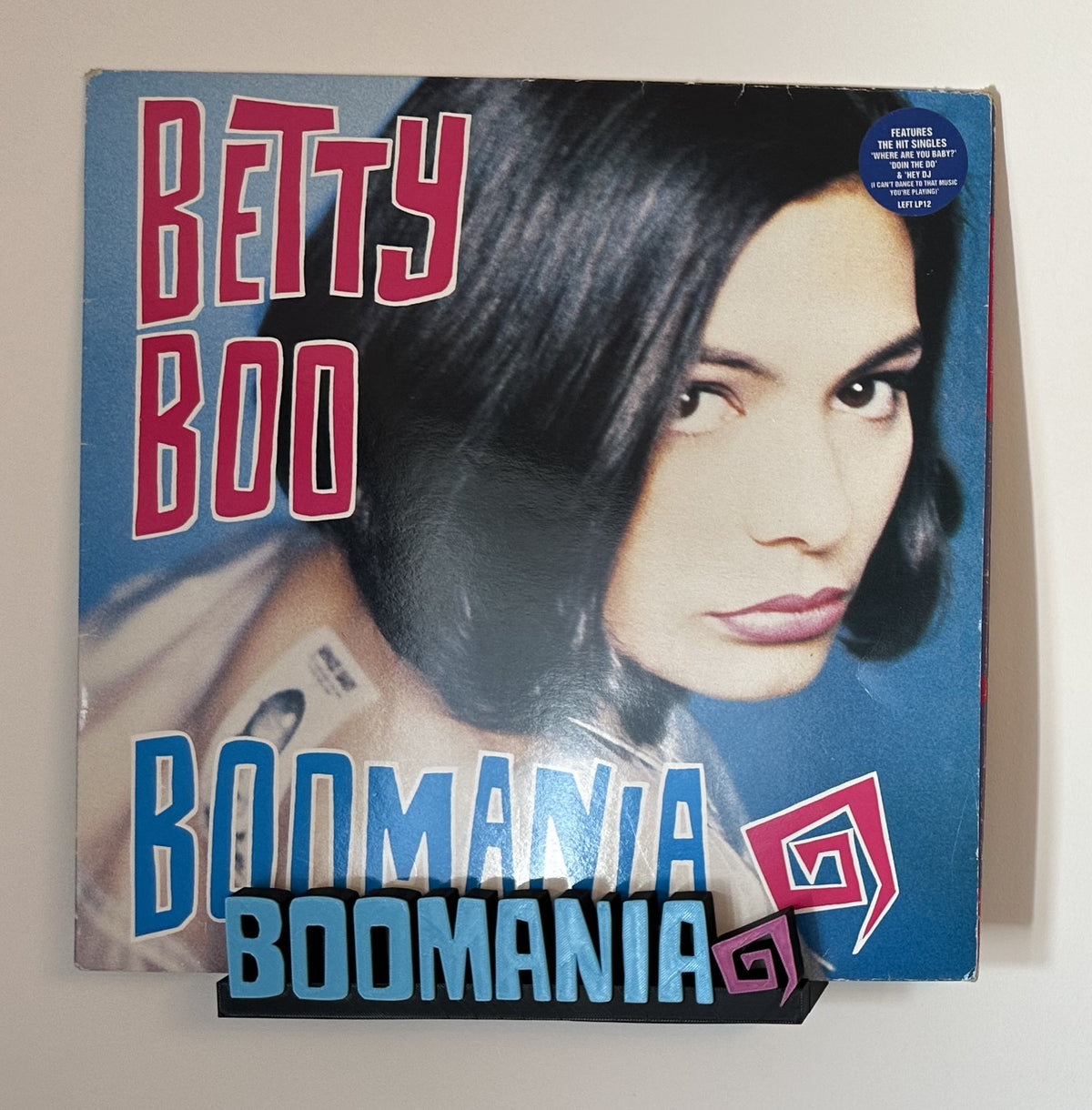 Boo Mania Boomania - Betty Boo (Display Stand) – Stand Groove