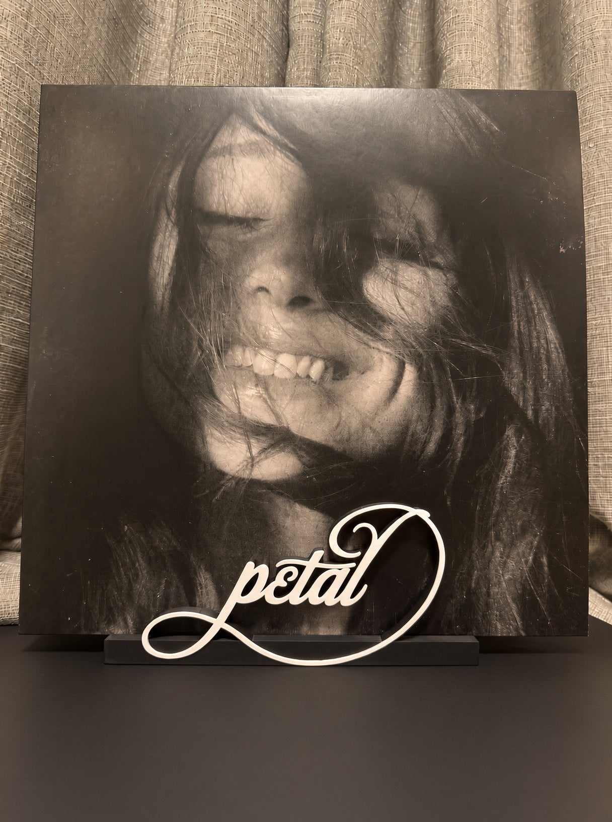 Petal - Ariana Grande (Display Stand)