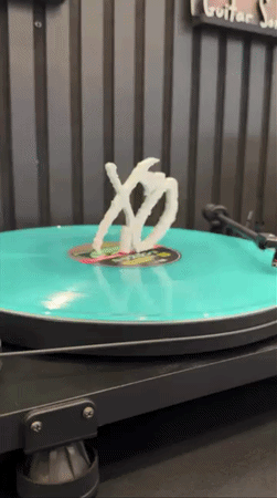 XO (Vinyl Charm)